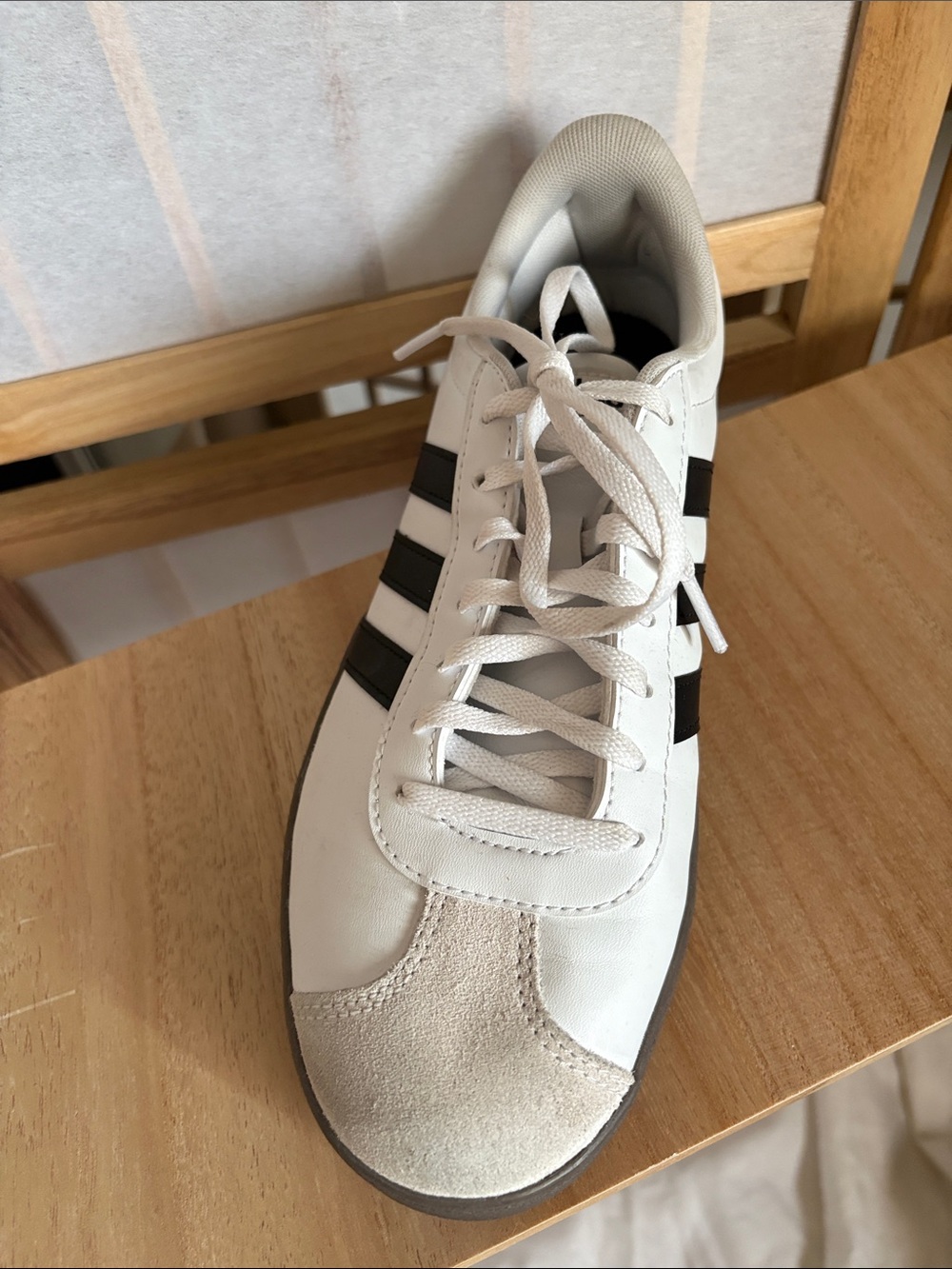 Adidas Women’s White and Black Low-Profile Leather Sneakers Size 9.5 - Picture 4 of 12
